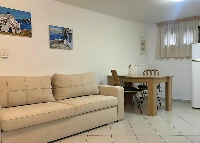 Naxos Haven Apartman *